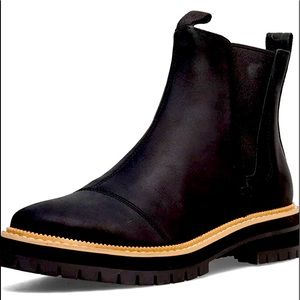 BRAND NEW. Black leather 7.5 Dakota boot by Tom’s